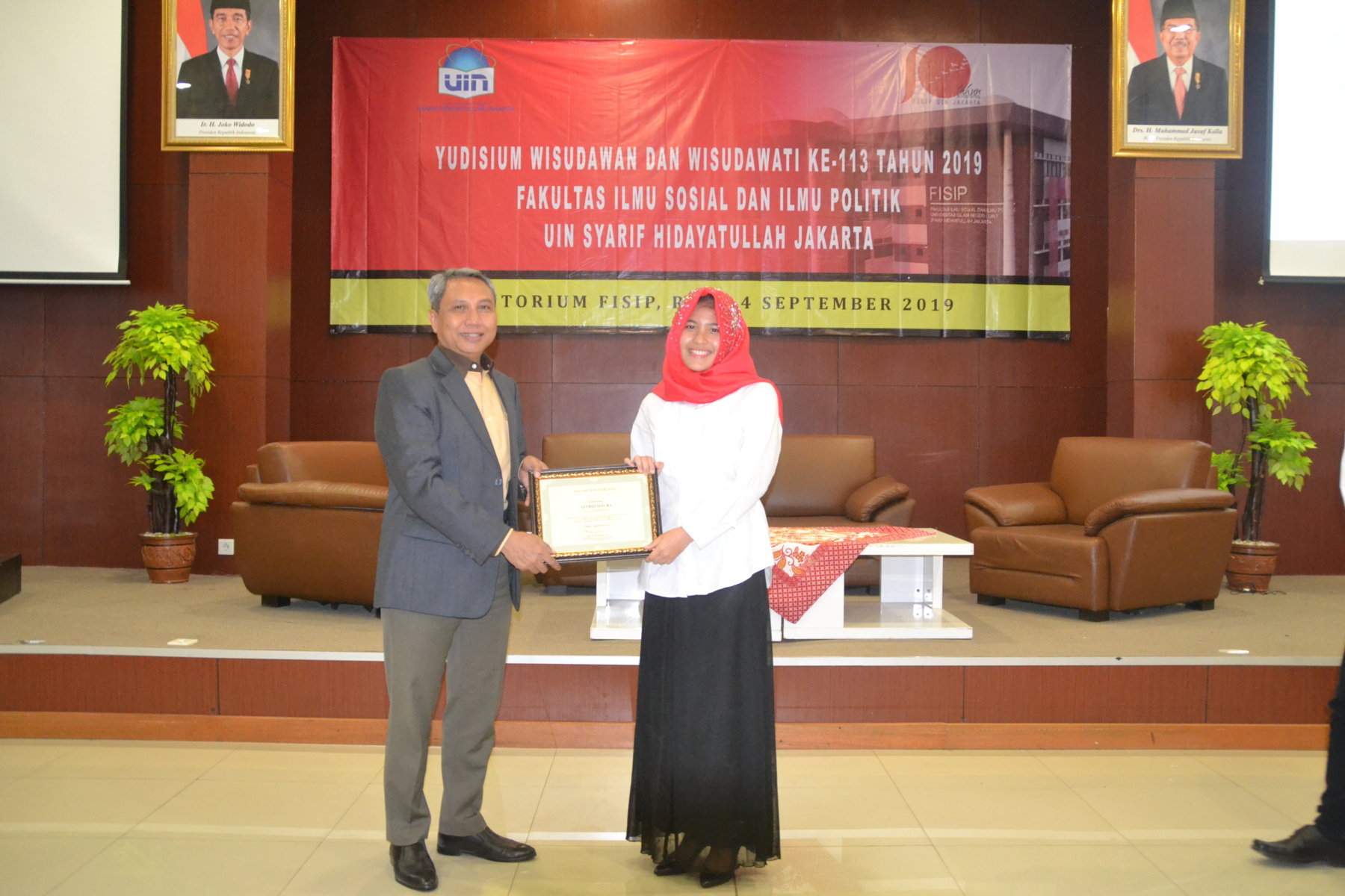 Yudisium Wisudawan FISIP Ke-113