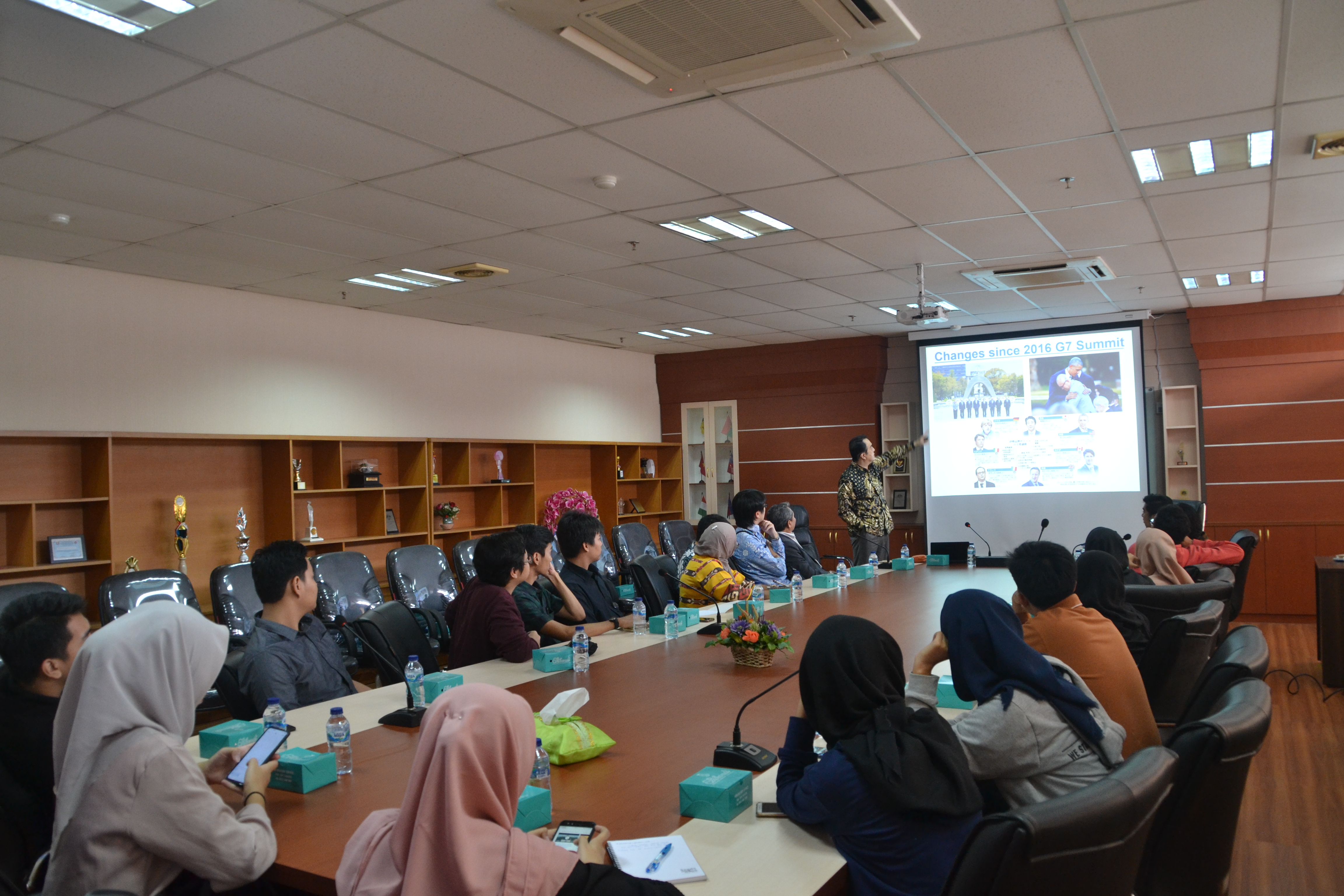 Guest Lecture Prodi HI