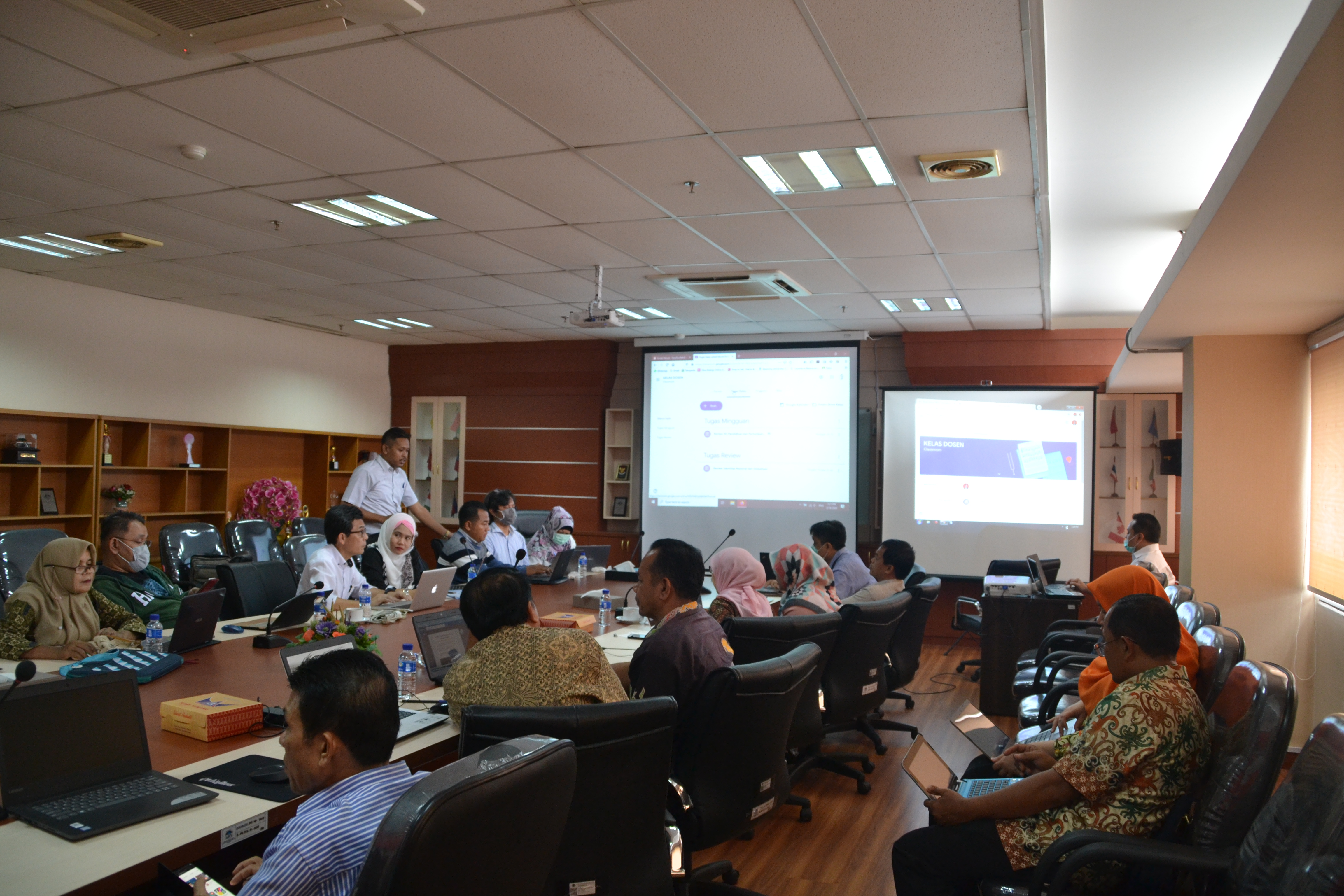 Workshop Peningkatan Softskill Dosen Menggunakan Google Classroom