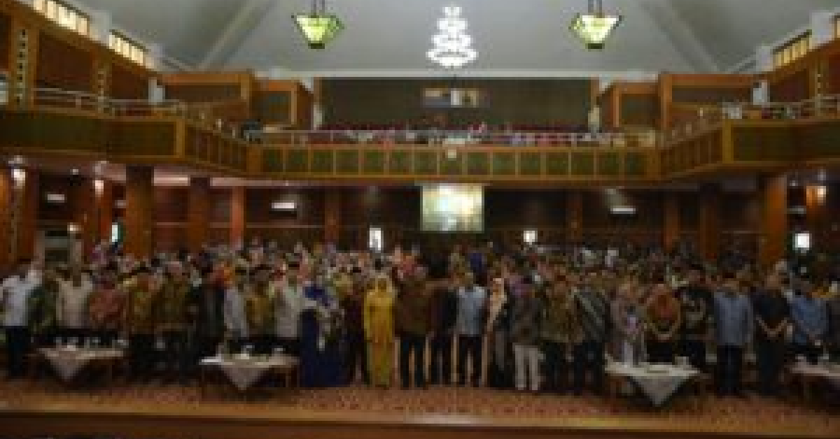 HALAL BI HALAL UIN, MENTERI AGAMA: Kontekstualisasi Ajaran Agama Islam