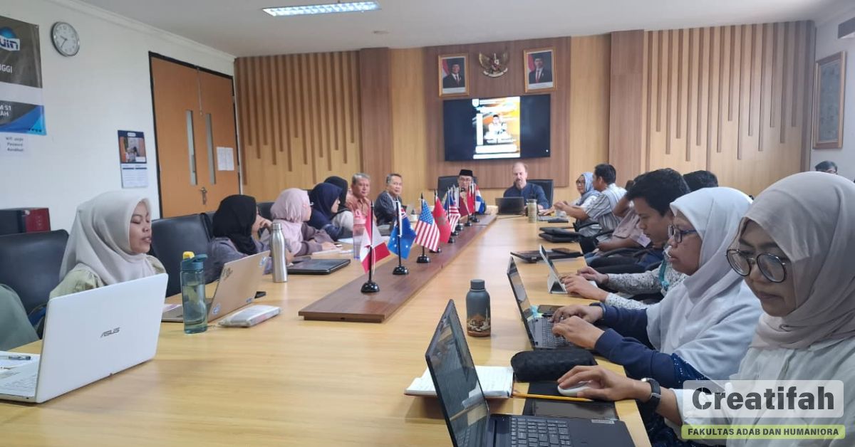 ماجستير في التاريخ والحضارة الإسلامية يعقد ندوة دولية مصغرة مع البروفيسور. روبرت هيفنر