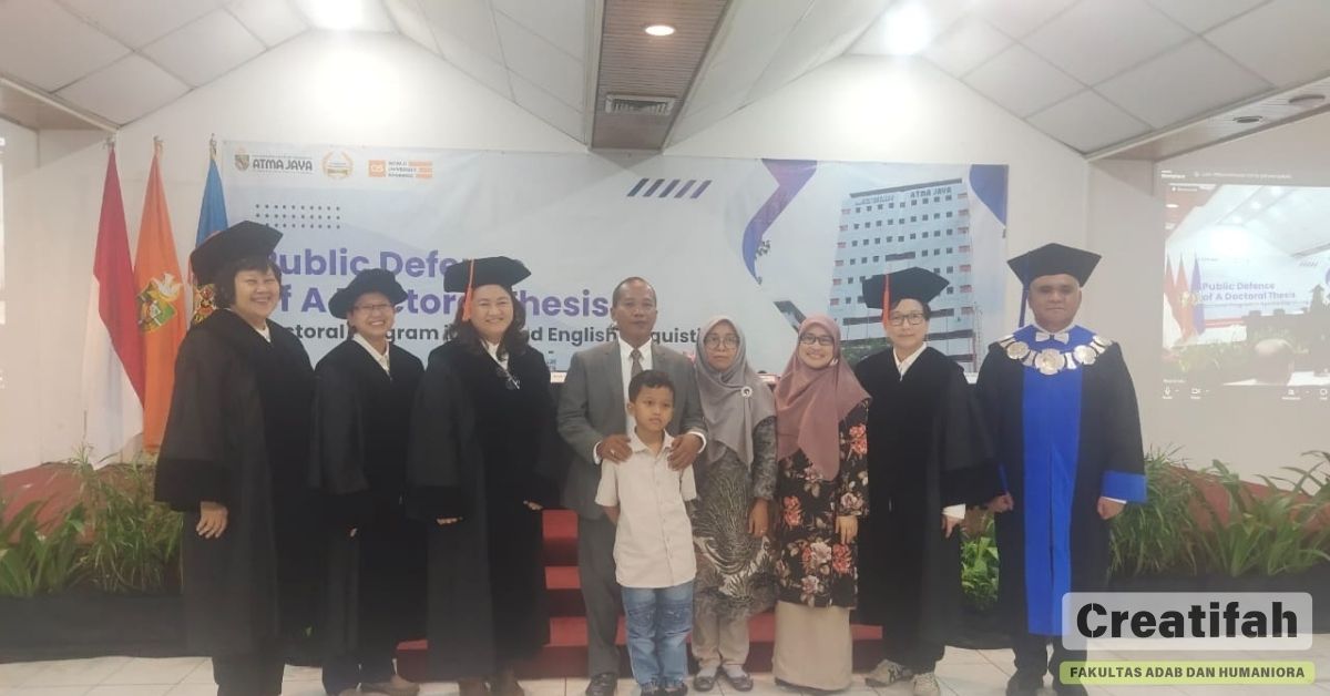 إنجازات السنة المبكرة، محاضر الأدب الإنجليزي في FAH يفوز بدرجة الدكتوراه