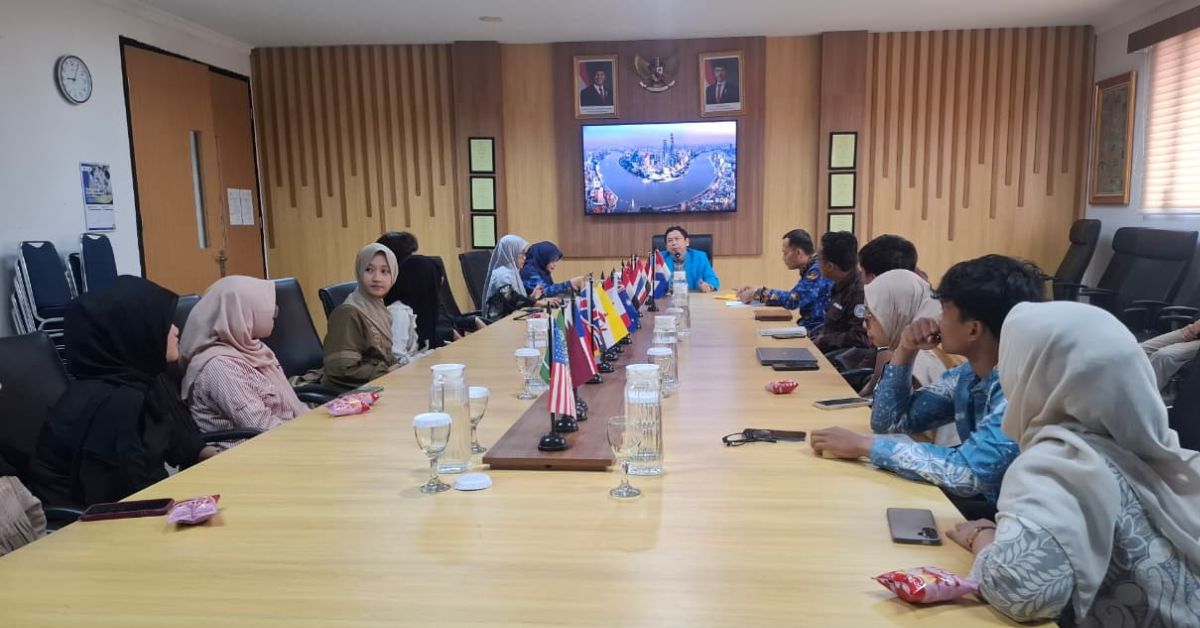 FAH UIN Jakarta Holds Financial Reporting Assistance Workshop for Student Organizations to Improve Governance