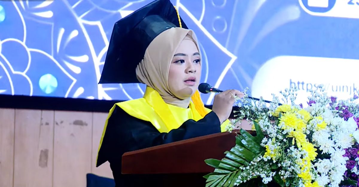 From Selling Risoles to Becoming the Best Graduate, the Inspiring Story of Mafatihatul Magfirah