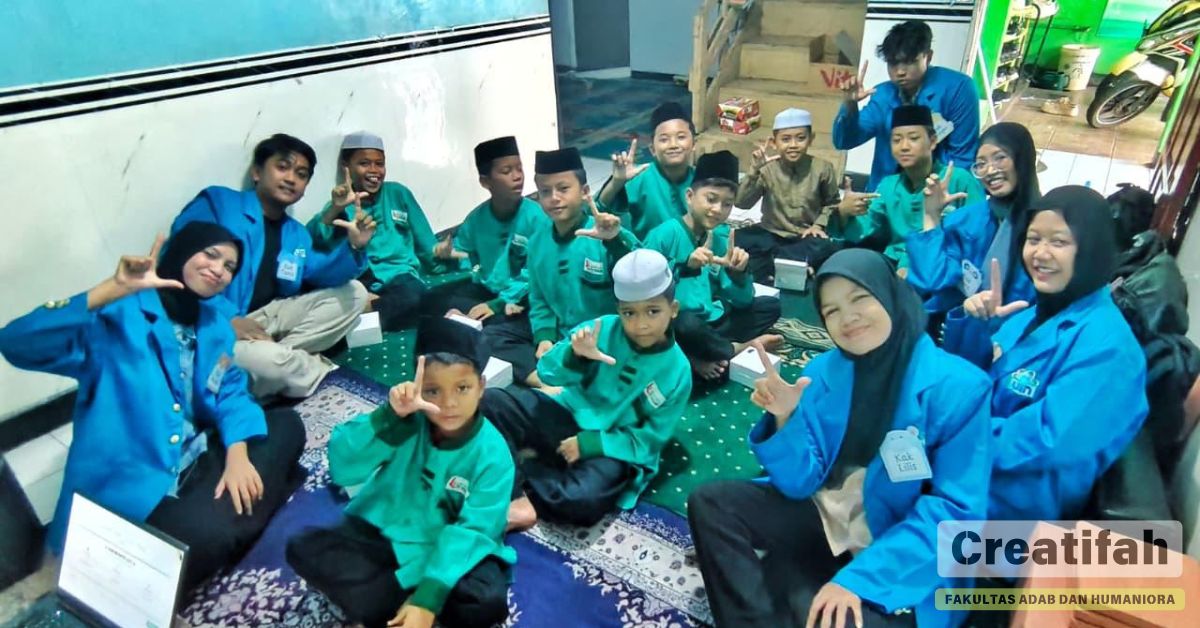 FAH UIN Jakarta Library Science Students Introduce HTML-Based Digital Literacy Innovation and Traditional Storytelling at the "RIMBA" Program at Al-Ikhwaniyah Dormitory