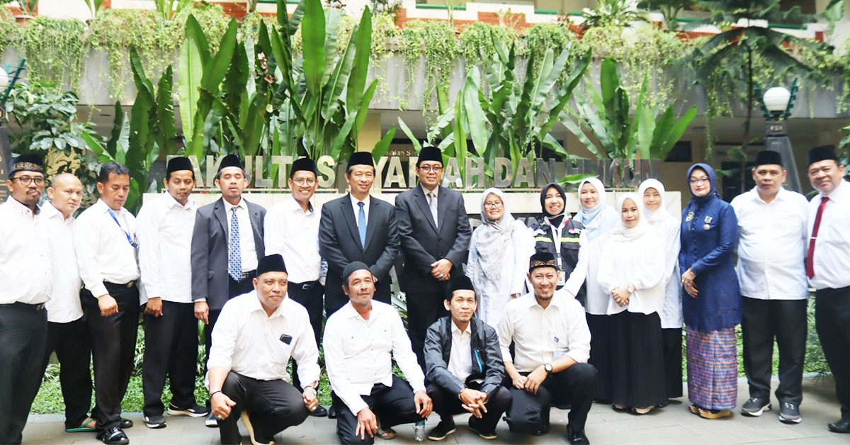 Peringatan HUT 78 RI, Dosen dan Tendik FSH Terima Tanda Kehormatan Satyalencana