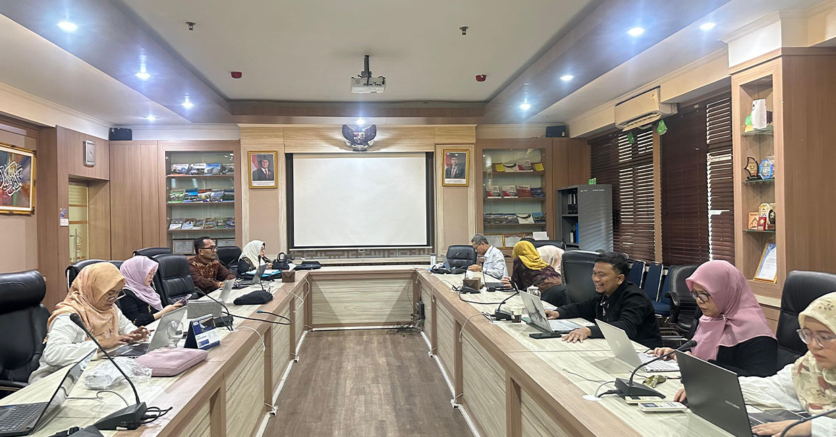 Pimpinan FSH UIN Jakarta Gelar Rapat Rutin Bahas Capaian IKU dan Kelulusan Yudisium Mahasiswa