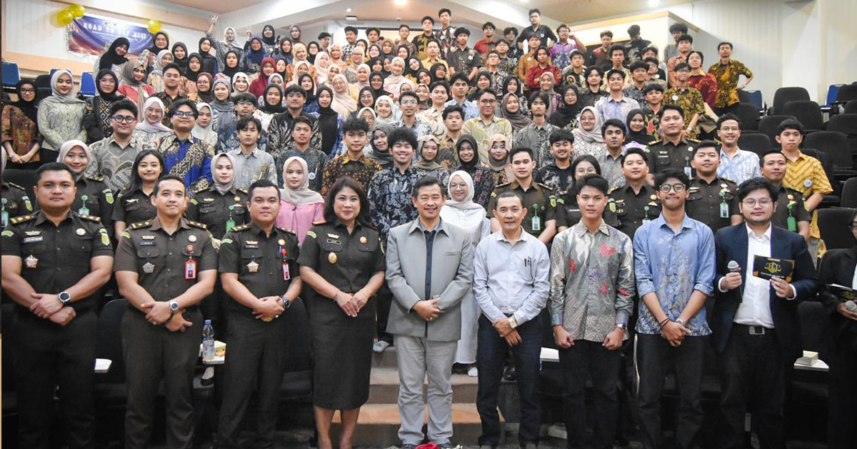 Kejari Tangsel Goes to Campus X UIN Law Fair, Bahas Reformasi KUHAP dan Peran Jaksa