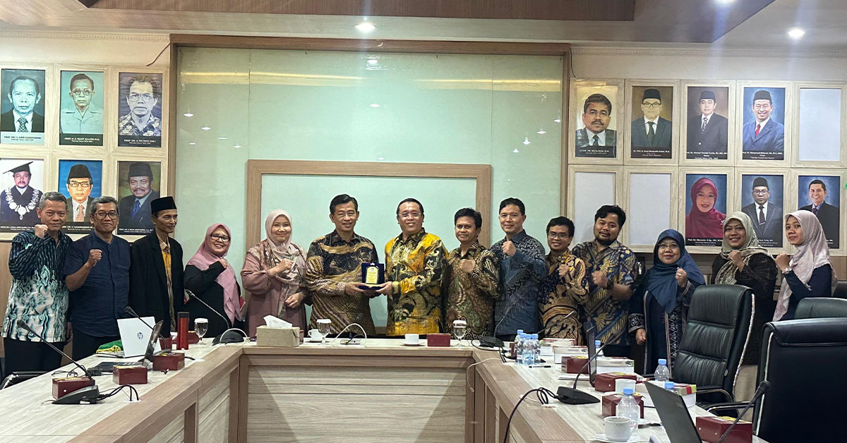 FSH UIN Jakarta Terima Kunjungan Studi Banding FSH UIN Mataram dalam Rangka Persiapan Akreditasi Internasional ACQUIN