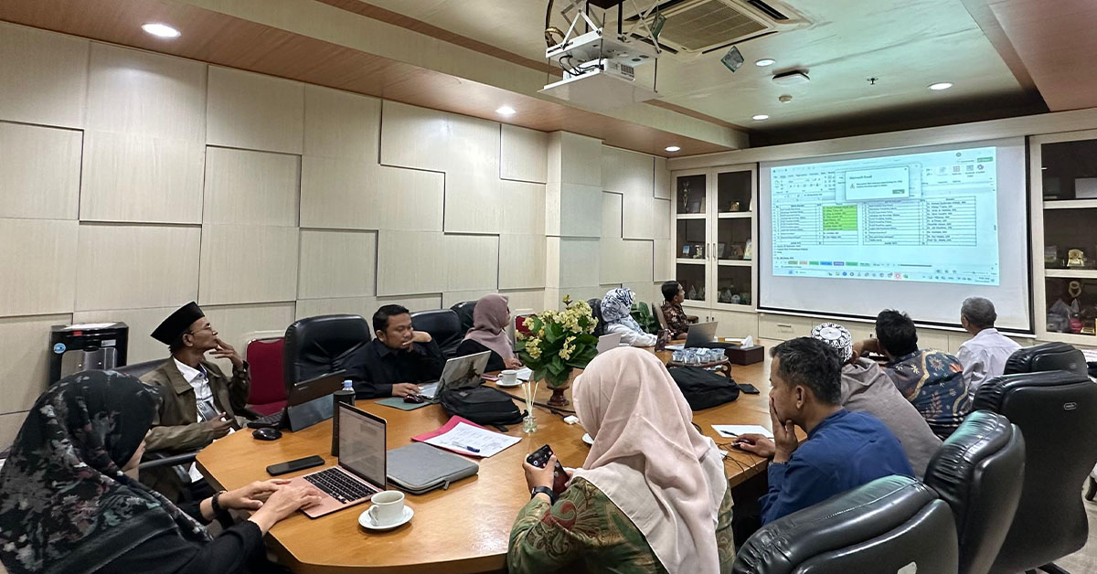 FSH UIN Jakarta Gelar Rapat Pimpinan Bahas Penawaran Mata Kuliah Semester Genap 2025/2026