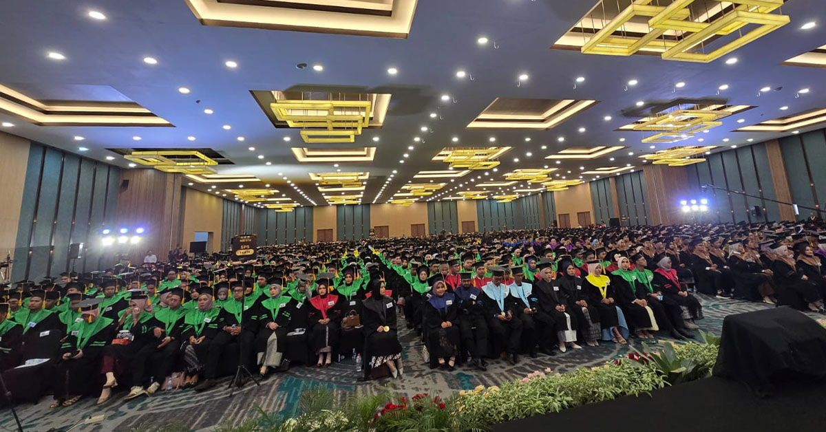 Wisuda Serentak 2000 Lulusan