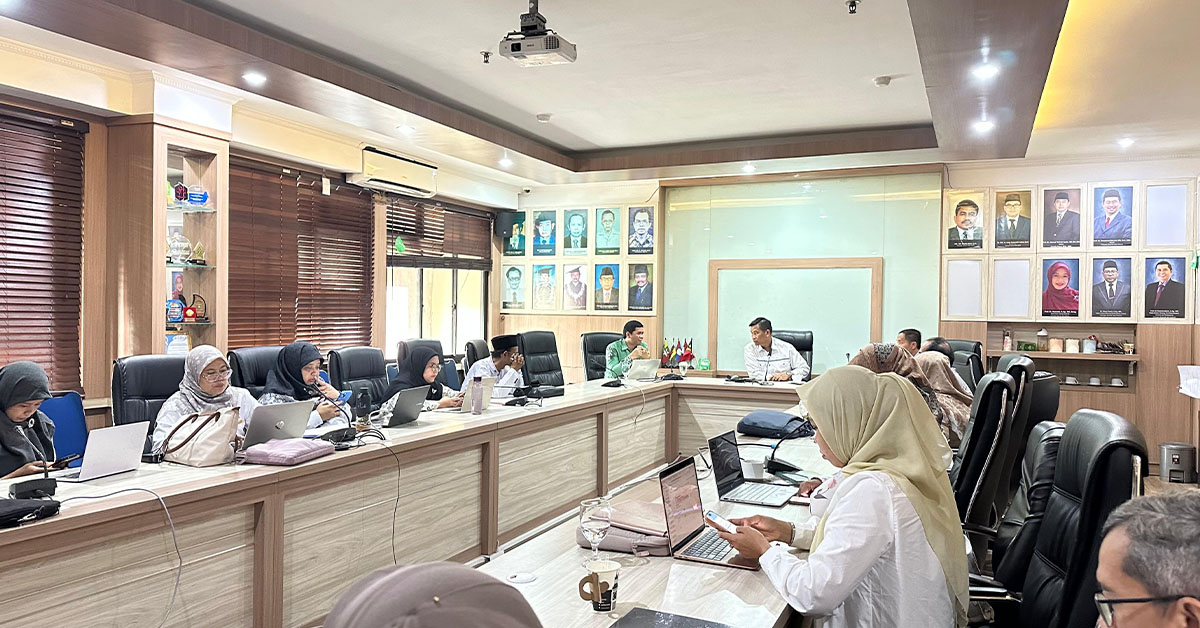 Rapat Rutin Pimpinan FSH Bahas Wisuda ke-140 hingga Strategi Akreditasi dan Penguatan Alumni