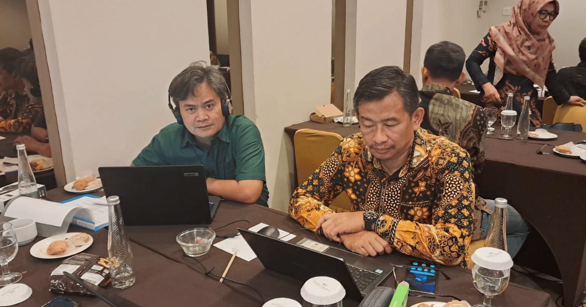 Dekan Mereview Presentasi Litapdimas 