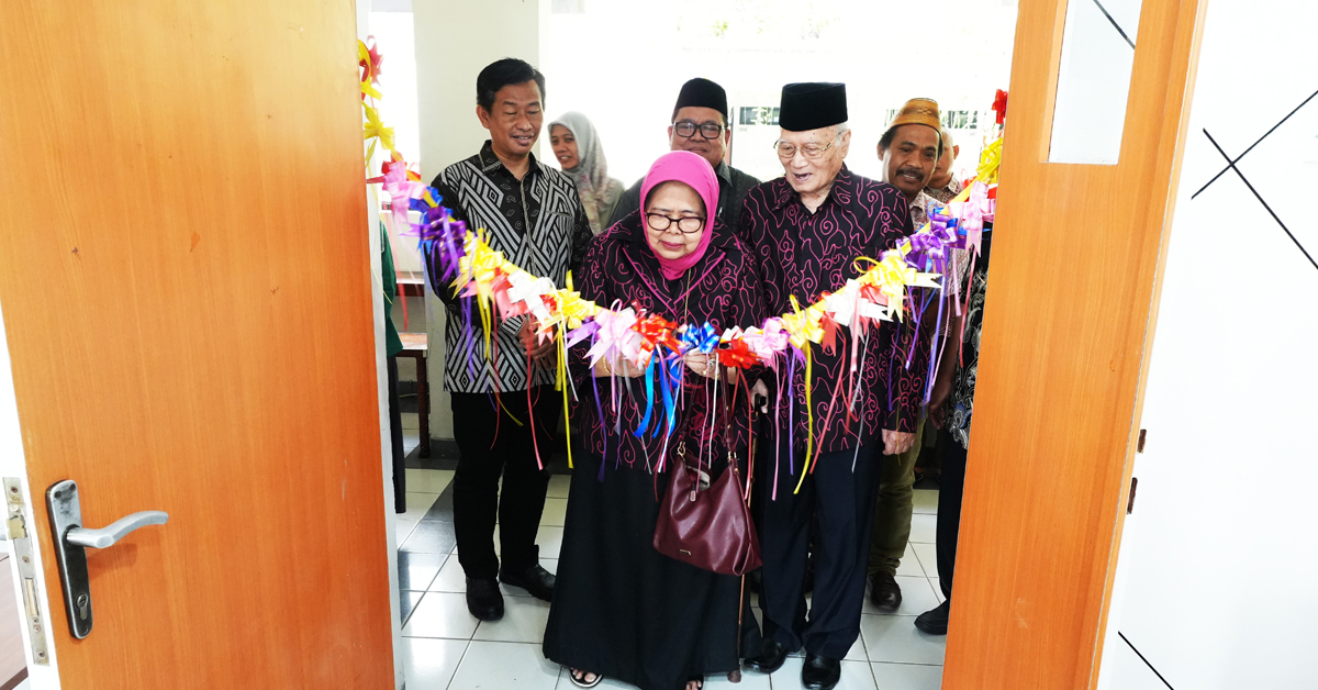 Modernizing Learning: FSH UIN Jakarta Inaugurates Technology-Based Smart Classroom
