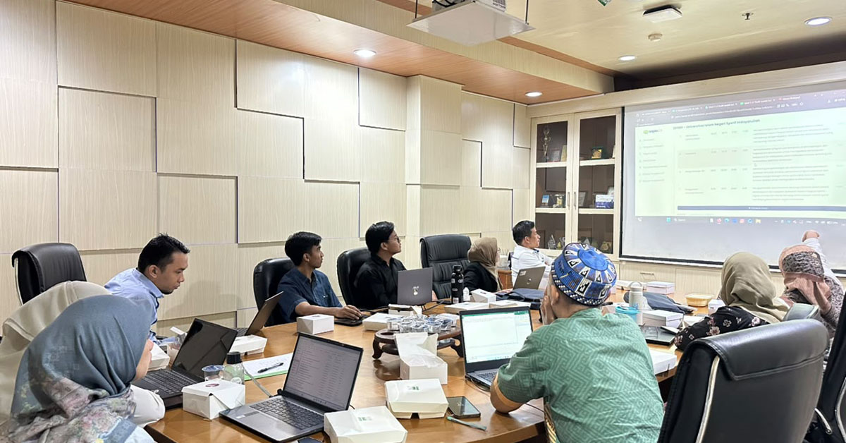 FSH UIN Jakarta Perkuat Kesiapan Reakreditasi Program Studi Hukum Keluarga melalui Evaluasi Dokumen dan Data Akademik