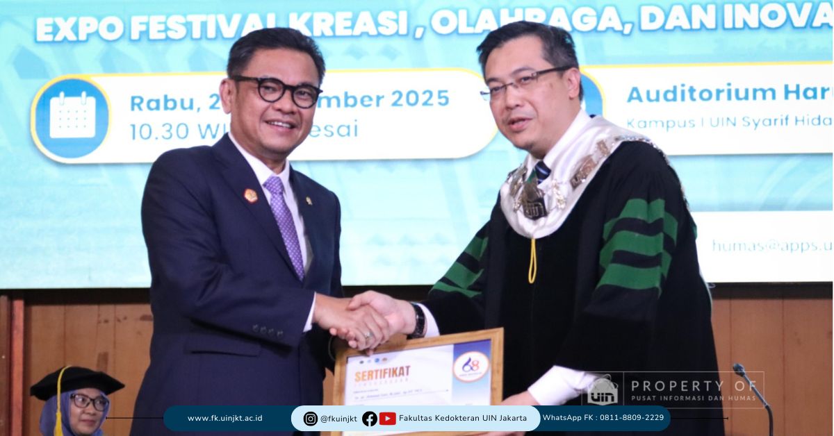 Dekan FK Raih Anugerah Penghargaan Dekan Terbaik pada Dies Natalis ke-68 UIN Jakarta