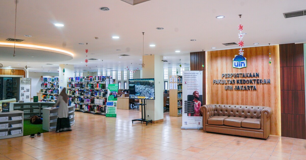 Medical library with various reading collections to support evidence-based learning and research.