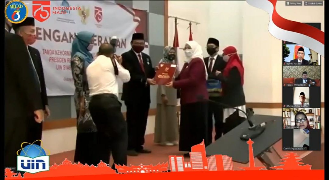 47 PNS FITK UIN Jakarta Terima Penghargaan Satyalencana Karya Satya