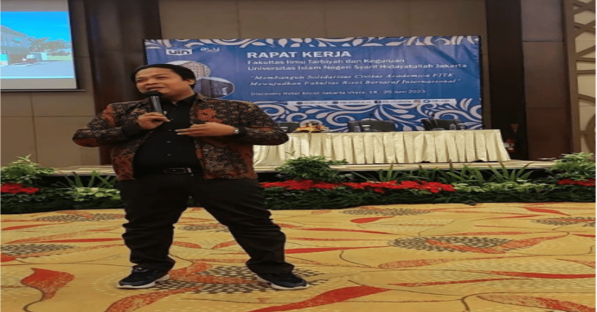 Coach Naqoy Bangkitkan Semangat Peserta Rapat Kerja FITK 2023 melalui Pemberian Motivasi Menggunakan Rumus ZERO