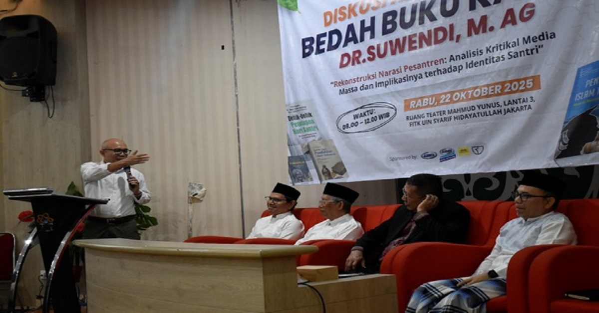 FITK UIN Jakarta Gelar Refleksi Hari Santri 2025, Rekonstruksi Narasi Pesantren Melalui Diskusi dan Bedah Buku