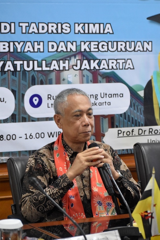 Prof. Dr. rer.nat. Ahmad Mudzakir, M.Si