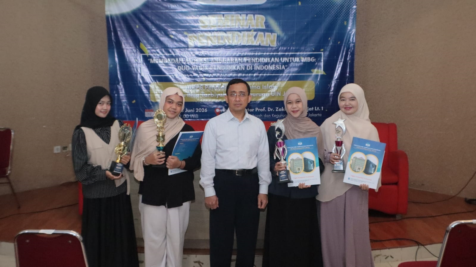 tujuh mahasiswa produktif