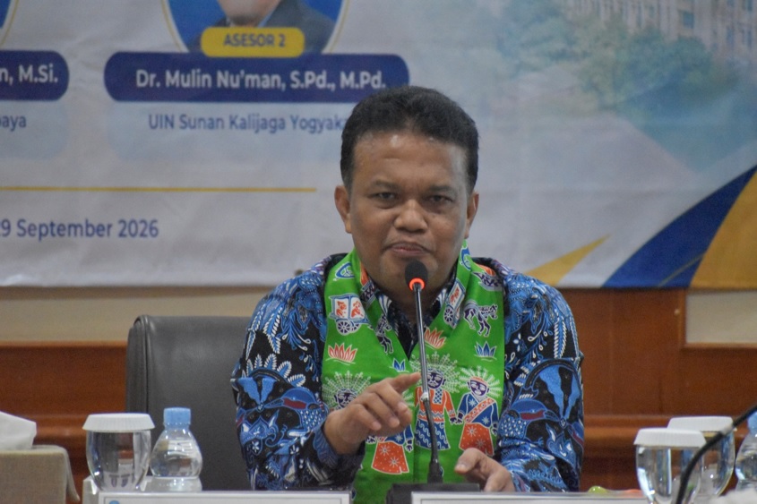 Prof. Dr. Raden Sulaiman, M.Si