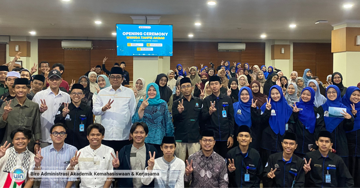 230 Mahasiswa Berpartisipasi dalam Wisuda Tahfiz Akbar HIQMA 2025