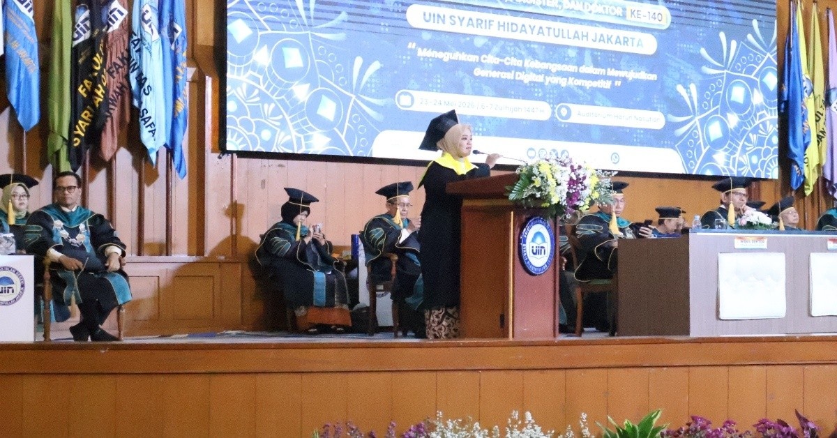 Wisudawan Terbaik UIN Jakarta ke-140, Mafatihatul Maghfiroh Buktikan Perempuan Juga Bisa Bermimpi Besar