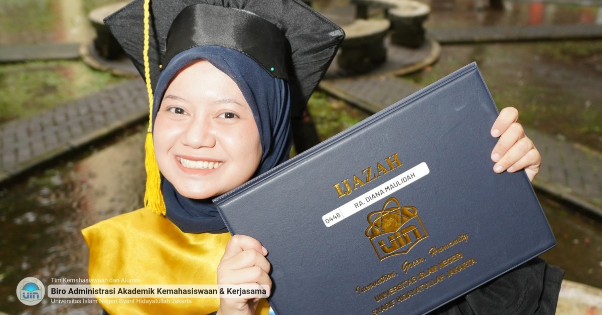 Aktif Pengabdian dan Pengembangan Diri, RA. Diana Maulidah Raih Predikat Wisudawan Terbaik Non Akademik