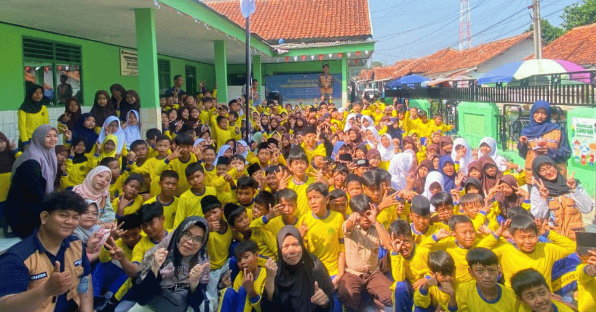 KKN 195 Nirantara UIN Jakarta Tanamkan Kesadaran Anti-Perundungan kepada Siswa di Ciampea
