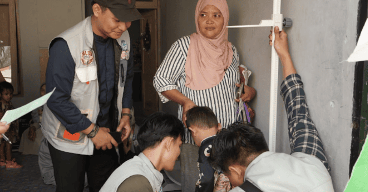 KKN 280 Dharmavira UIN Jakarta Kolaborasi Bersama Posyandu Desa Mekarsari Dukung Layanan Kesehatan Masyarakat