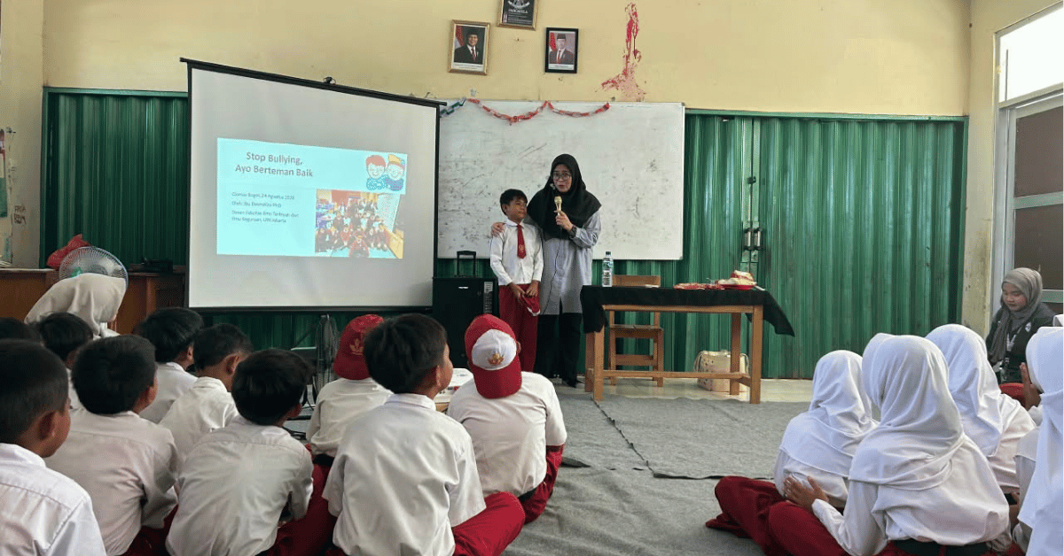 Mahasiswa KKN 215 Janaseva UIN Jakarta Gelar Workshop Anti-Bullying di SDN Ciomas 03
