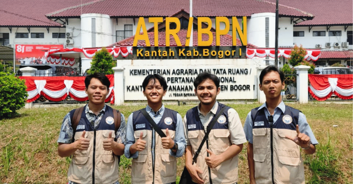 Amankan Aset Umat, KKN 178 UIN Jakarta Kawal Sertifikasi Tanah Wakaf Musholla Baitussomad Cidokom