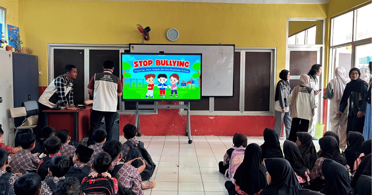 Lewat “Kertas Harapan”, KKN 198 Vistara Abhinaya UIN Jakarta Ajak Siswa Berani Bersuara tentang Bullying
