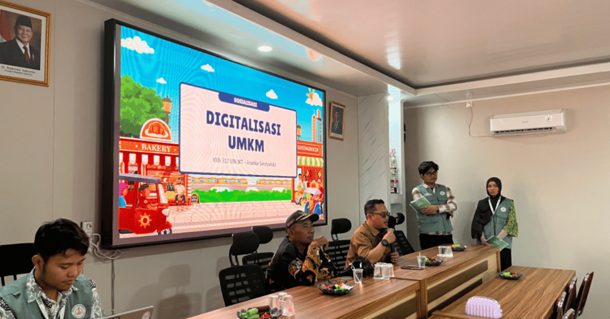 Dari QRIS hingga Google Maps, KKN 317 Arunika Sandyakala Perkuat Digitalisasi UMKM Tanjakan Mekar