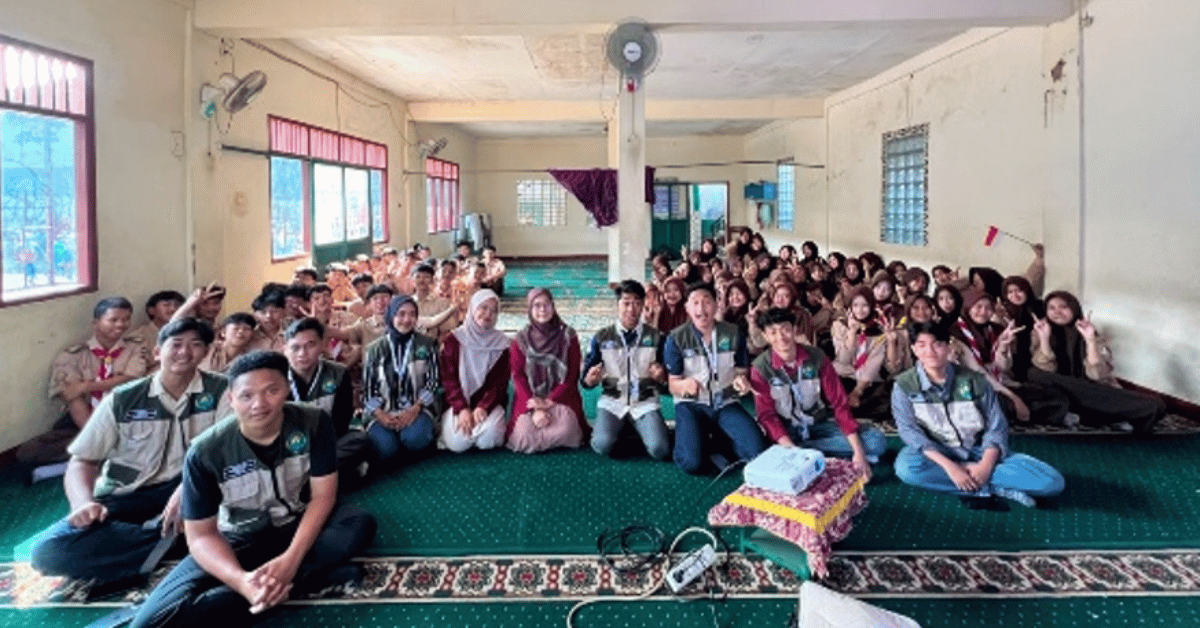 Dari Bangku Madrasah Menuju Perguruan Tinggi, KKN 161 Satyanira Beri Wawasan bagi Siswa Kelas XII