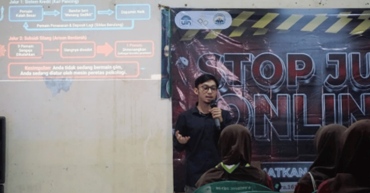 Cegah Judi Online, KKN 161 Satyanira Edukasi Pemuda Desa Caringin