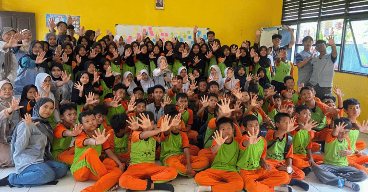 KKN 271 Astravendeka UIN Jakarta Edukasi Siswa SD Negeri 3 Panongan tentang Bahaya Bullying