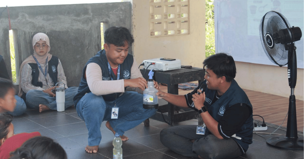 Workshop Biosaka, KKN 246 Cakraya UIN Jakarta Kenalkan Pemanfaatan Bahan Alami untuk Pertanian