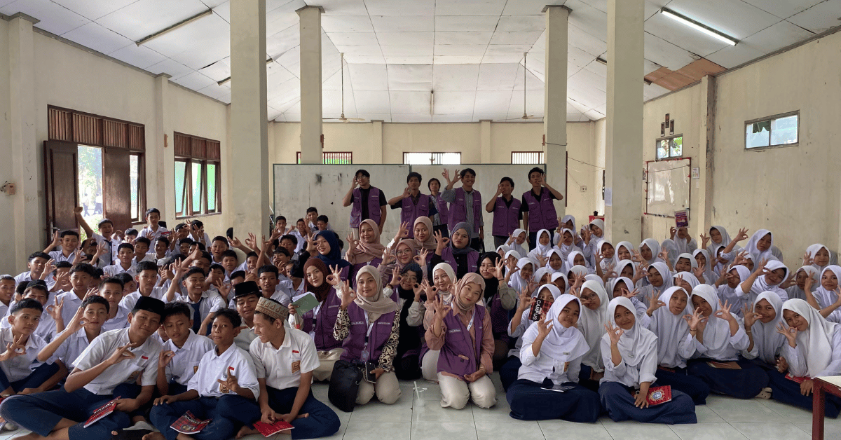 Belajar Cek Fakta, KKN Abhipraya Dorong Siswa SMP Al Manar Jadi Generasi Melek Informasi