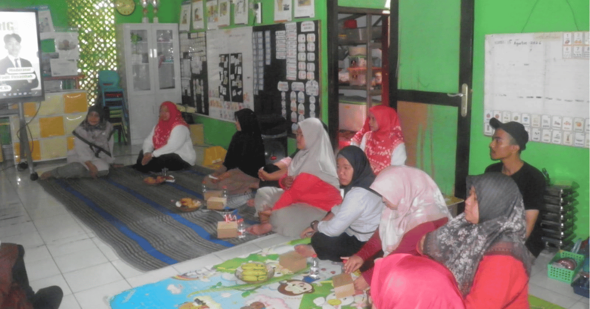 KKN Navatara 142 UIN Jakarta Gelar Seminar Parenting tentang Speech Delay dan Hiperaktif pada Anak Usia Dini