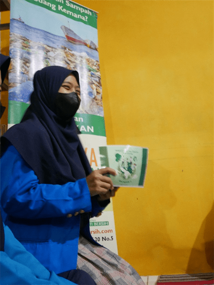 Sambutan oleh Ketua Kelompok, Nisa Nursamsiah BPI UIN Jakarta