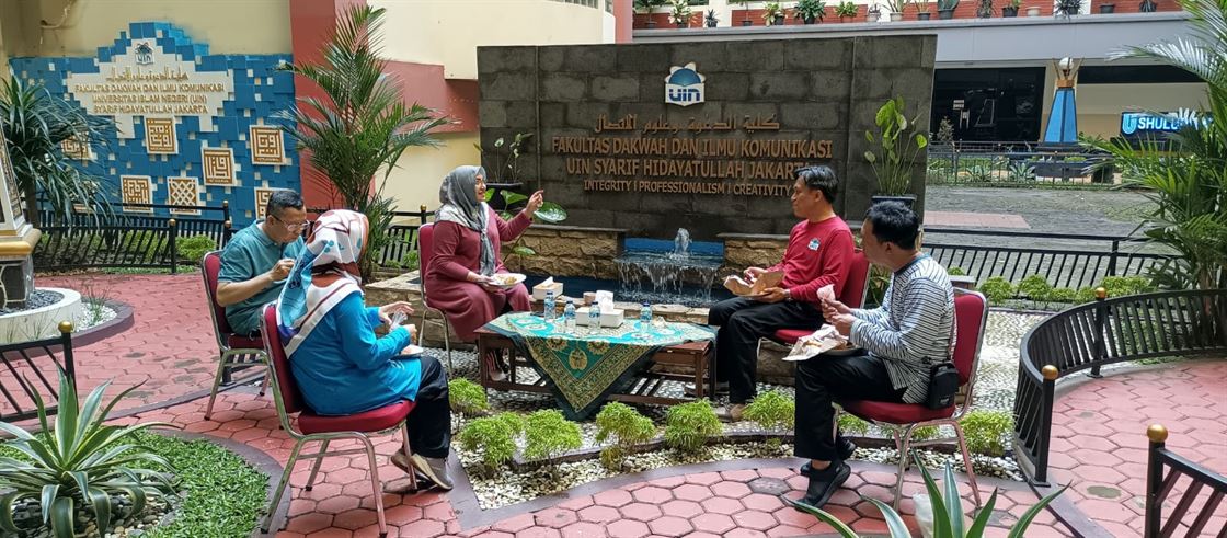 Jumsih FDIKOM UIN Jakarta