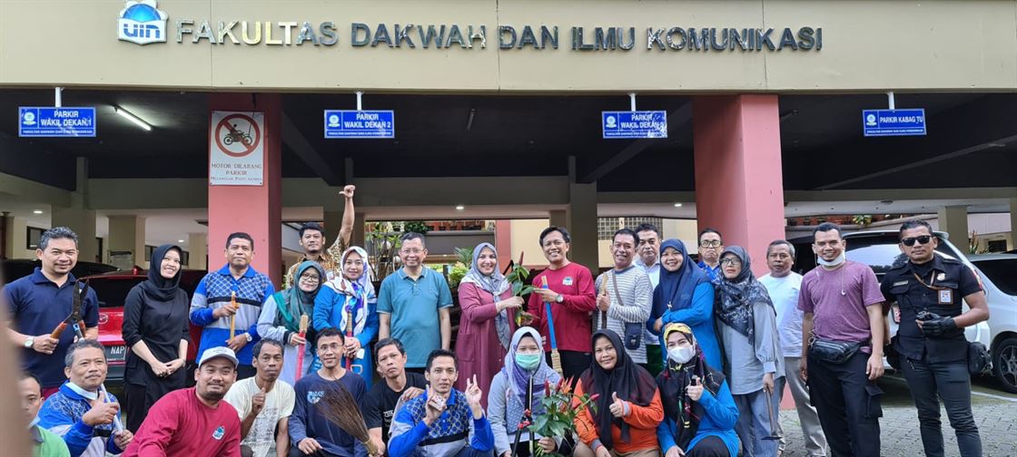 Rektor Kunjungi Jumat Bersih dan Coffee Morning di FDIKOM
