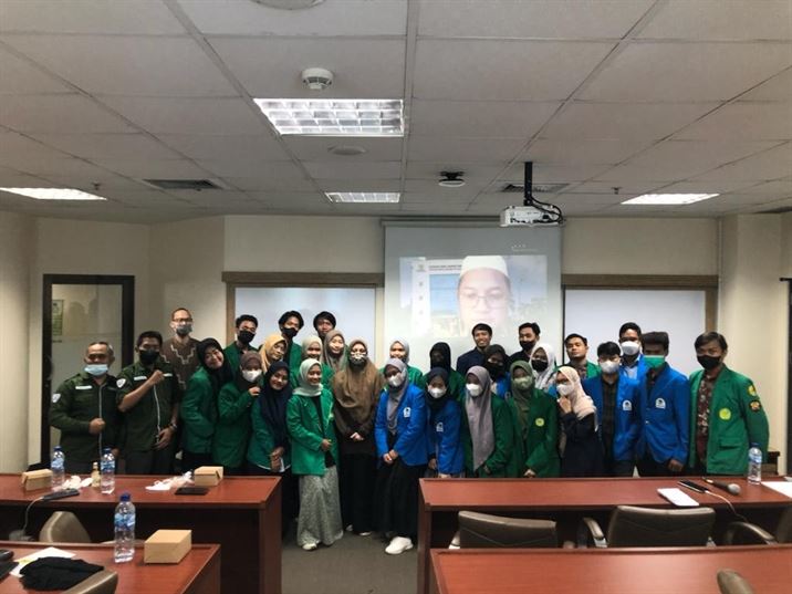 DELEGASI MAHASISWA FDIK PENERIMA BEASISWA BAMUIS BNI DALAM ACARA WORKSHOP PENGELOLAAN ZAKAT DI ERA DIGITAL BAGI INTELLIGENCE DA’WA COMMUNITY (IDC) YANG DISELENGGARAKAN PRODI MM UNIVERSITAS YARSI