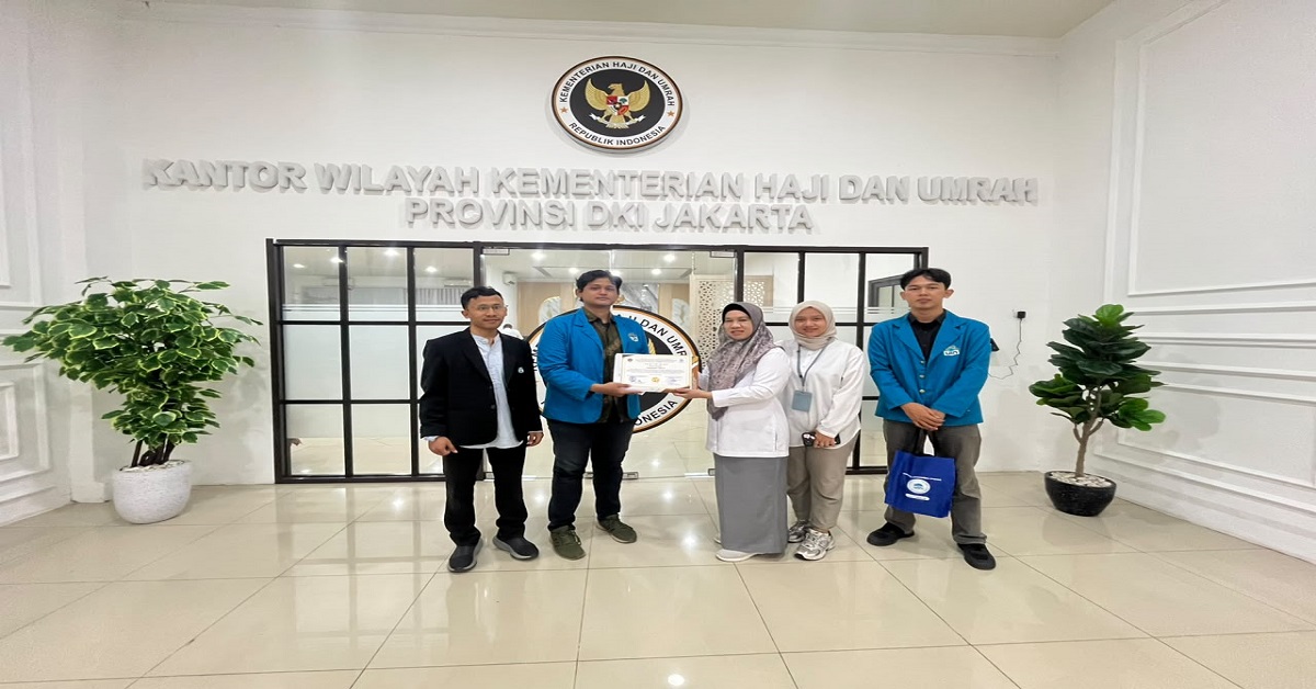 Program Studi Manajemen Dakwah UIN Jakarta Apresiasi Kemitraan dengan Kanwil Kementerian Haji dan Umrah DKI Jakarta melalui Penyerahan Sertifikat dan Plakat
