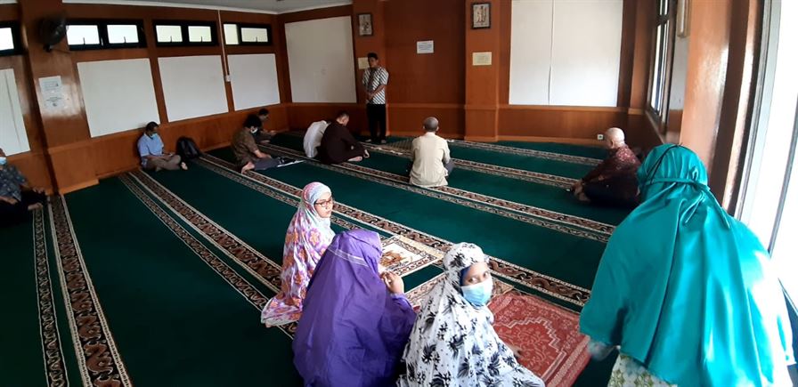 Fst Mengadakan Sholat Zuhur Berjamaah di Bulan Romadhan 2021
