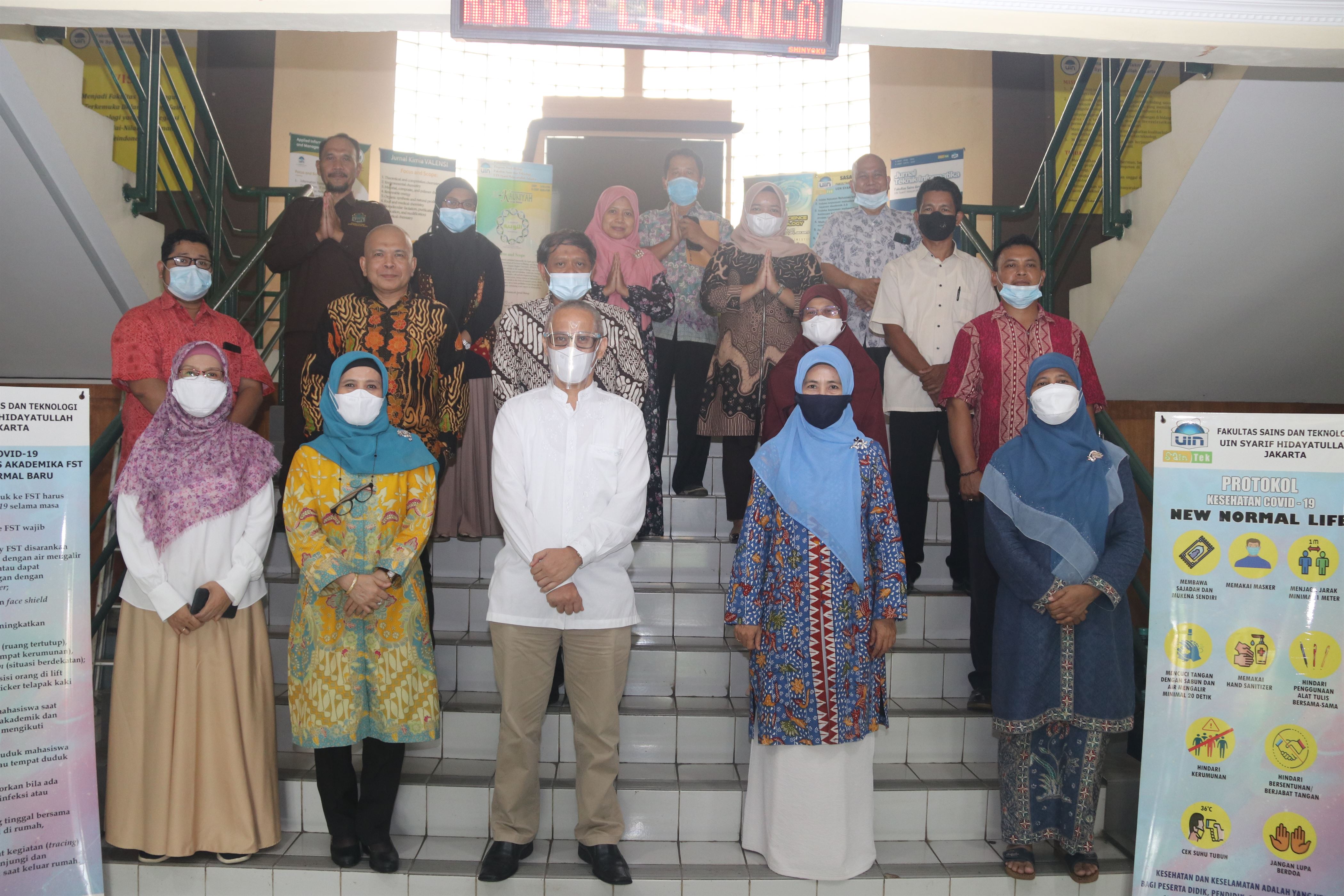 Halal Bihalal Idul Fitri 1442 Hijriah Fakultas Sains Dan Teknologi UIN Syarif  Hidayatullah Jakarta