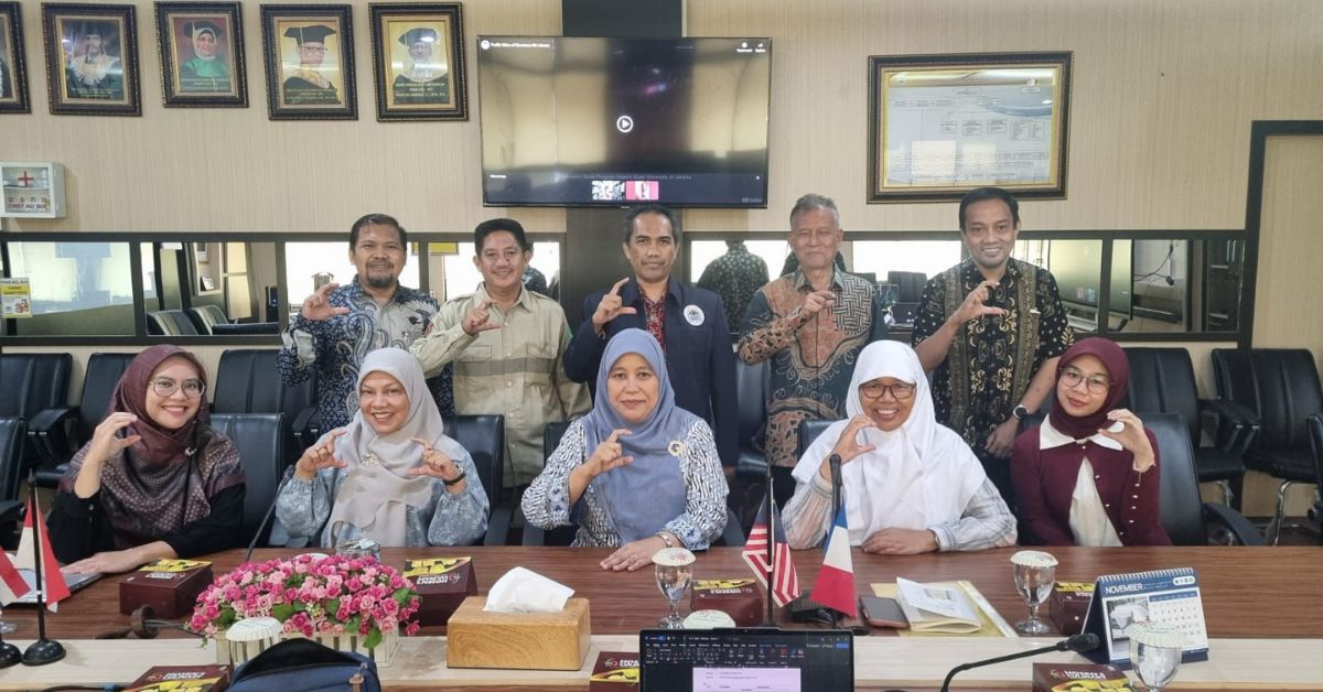 Curriculum Discussion to Research: Pertamina University Chemistry Study Program Benchmarking to FST UIN Jakarta Chemistry Study Program